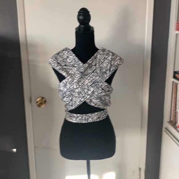 Tops - Crop top